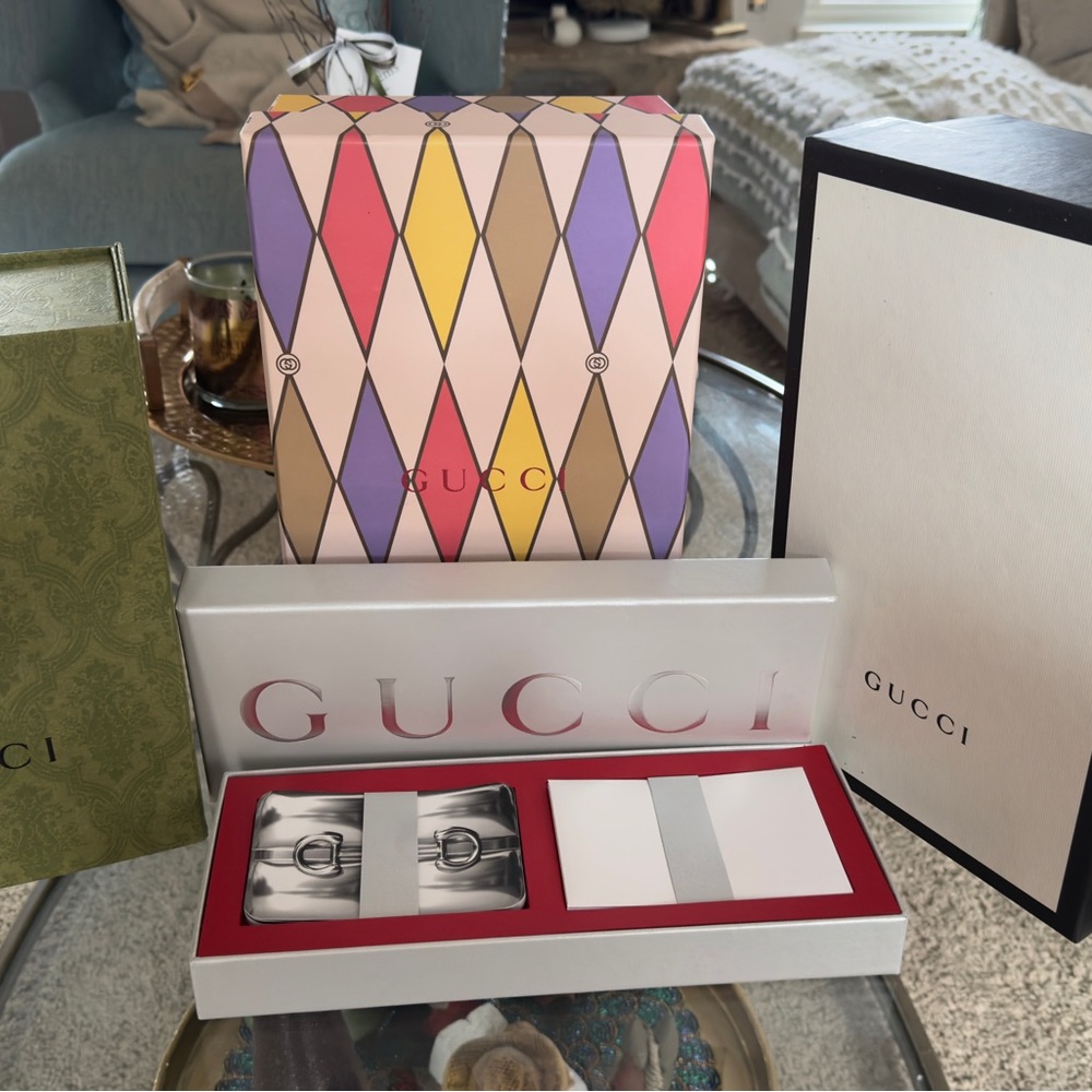 Gucci Multicolor boxes for sneakers and 1 box with Christmas Cards